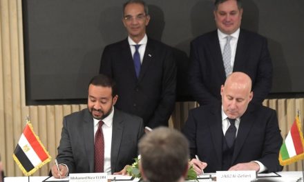 La Budapesta a fost semnat acordul preliminar privind instalarea cablului de date între Egipt şi Albania