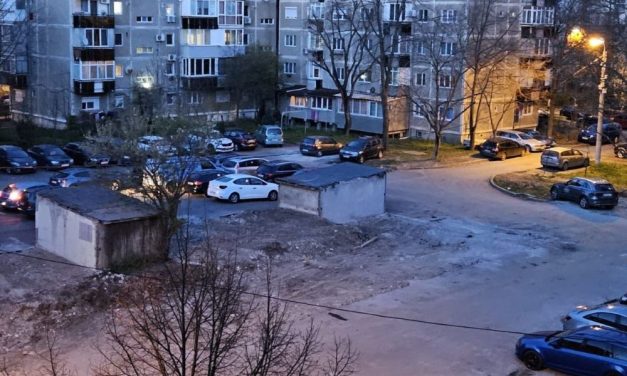 Primăria Timișoara începe amenajarea de parcări în aprilie – 120 de garaje vechi din 5 cartiere, demolate