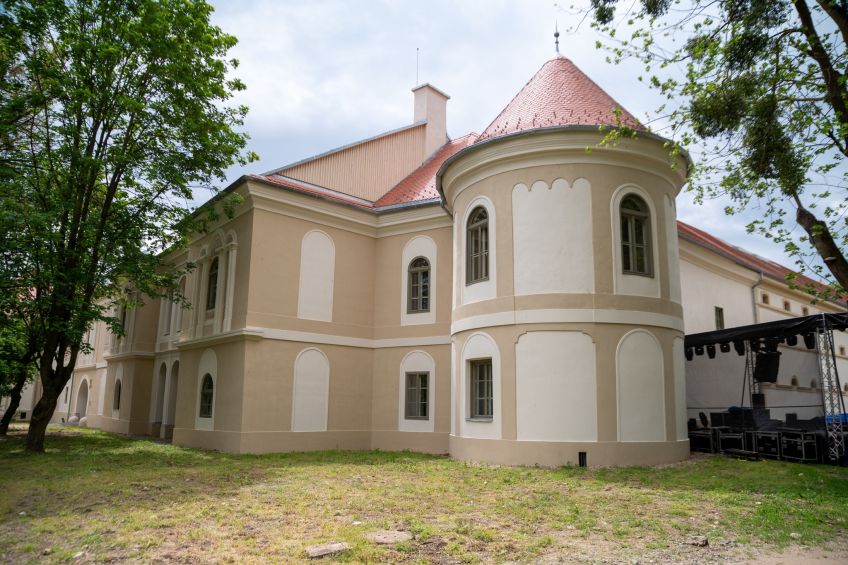 Castelul de la Gilău, renovat cu bani din Ungaria, a fost inaugurat