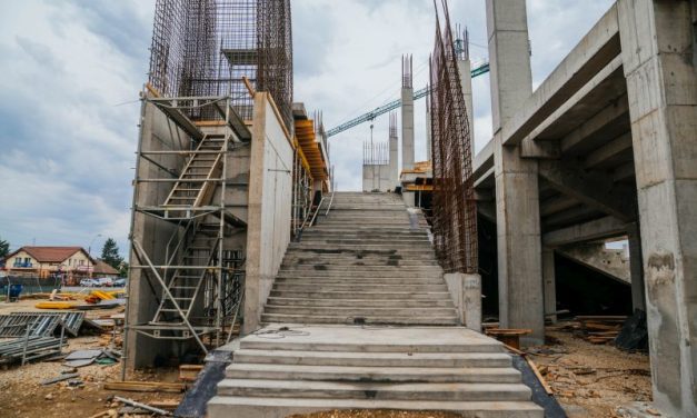 Arena Eroii Timișoarei: Progres la noul stadion de aproape 60% – urmează montarea acoperișului