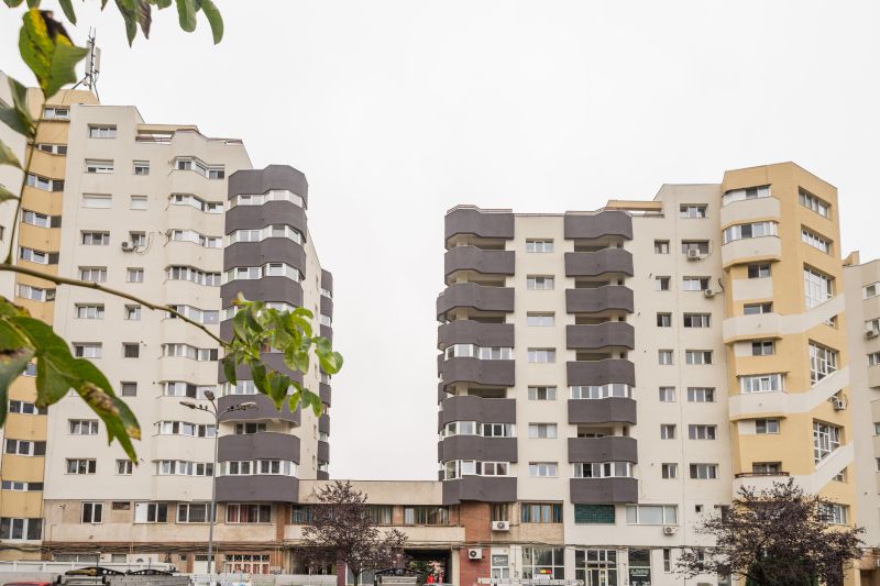 ADR Vest: Se prelungește termenul pentru reabilitarea termică a blocurilor cu bani europeni