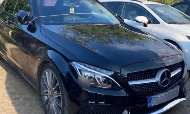 Autoturism căutat de către autorități, descoperit de polițiștii de frontieră la Moravița