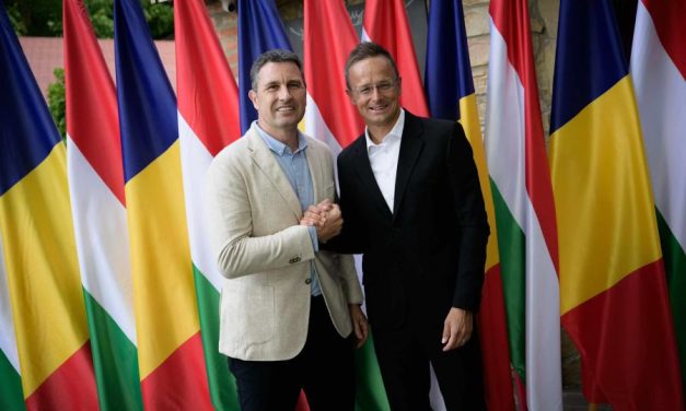 P. Szijjártó: Am început şi proiectarea liniei de cale ferată dintre Szeged şi Timişoara