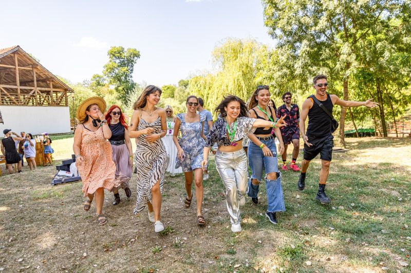 CODRU Festival lansează programul CODRU Community Ambassadors, o invitație către comunități să se alăture celui mai verde festival din vestul țării