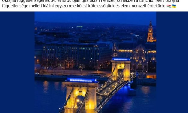 Fidesz consideră scandalos faptul că primarul Budapestei a îmbrăcat Podul cu Lanţuri în culorile Ucrainei