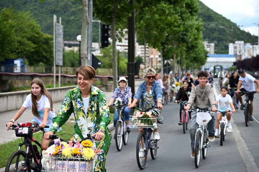 Marea Pedalare: 14 comunități din vestul țării se pun în mișcare în Săptămâna Europeană a Mobilității