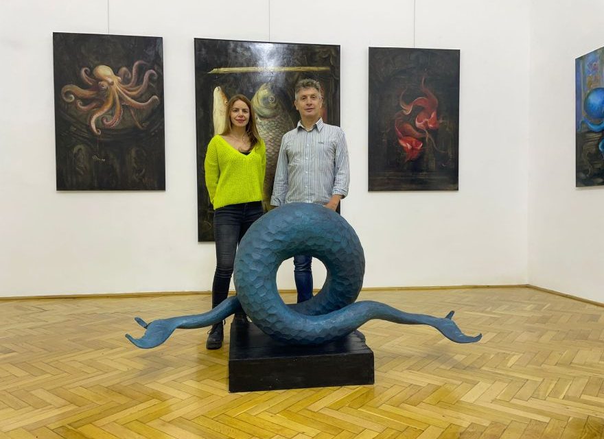 Galeria Park din Timișoara găzduiește expoziția „Abbysus”, semnată de artiștii vizuali Oana Munteanu și Eugen Varga