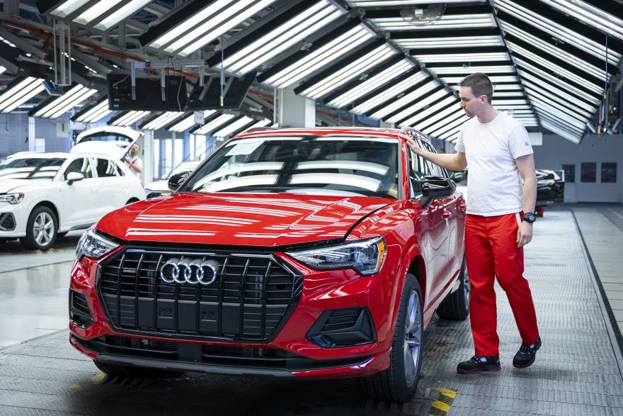 Fabrica Audi din Győr îşi măreşte continuu producţia, în acest an va începe să producă şi un nou tip de motor