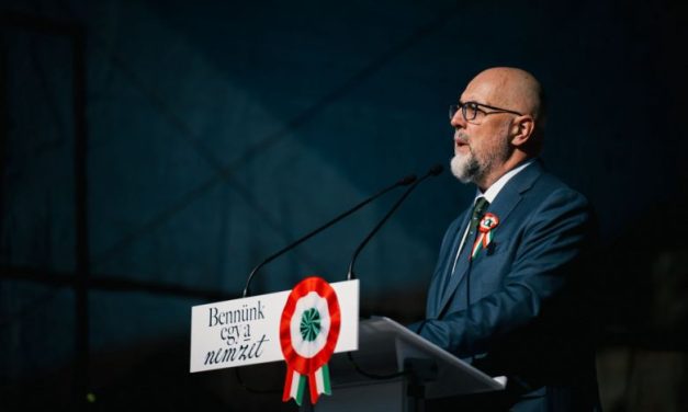 Hunor Kelemen: forţa naţiunii izvorăşte din solidaritatea dintre membrii săi