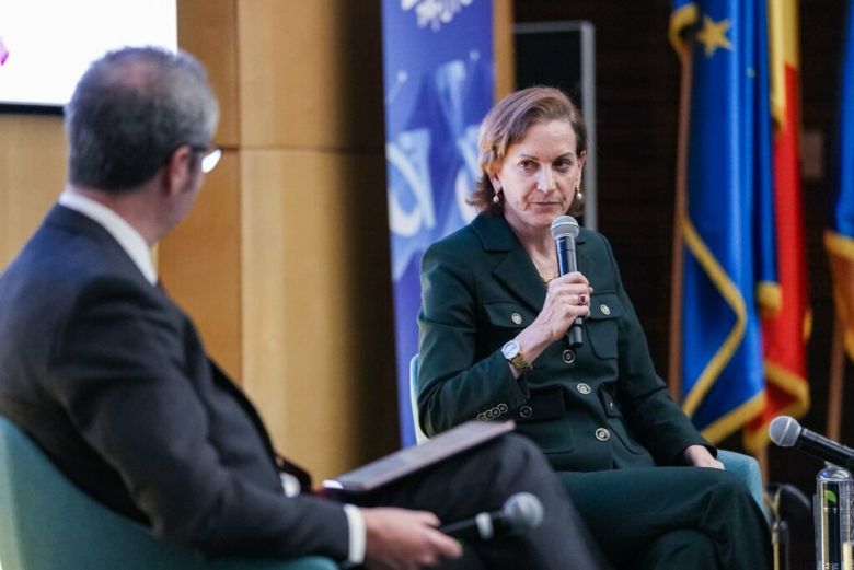 Cunoscuta jurnalistă și scriitoare Anne Applebaum, laureată a premiului Pulitzer, a conferențiat la UVT