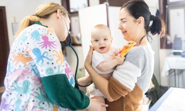 60 de cabinete de medicină de familie din zone dezavantajate vor fi dotate cu aparatură medicală modernă