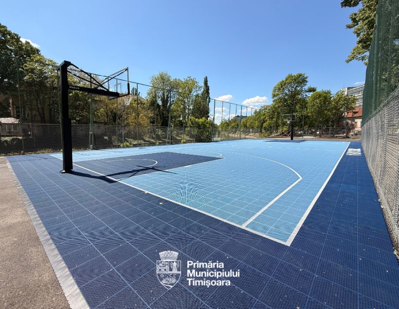 Administrația useristă a Primăriei Timișoara deschide un nou teren de baschet pe malul Begăi