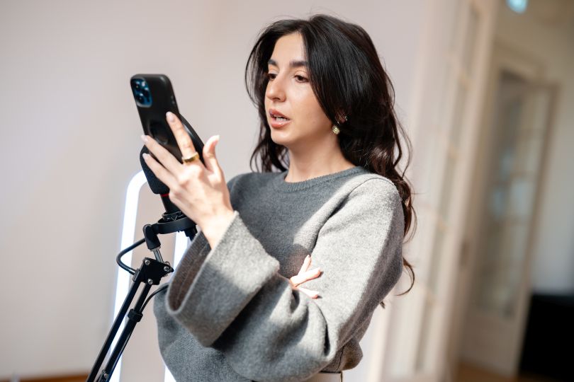 Se lansează audiobookul „Aventuri în orașul viitorului” – o poveste creată alături de comunitate