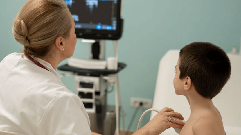 Explozie a cazurilor de insuficiență respiratorie la copii – Ce spun medicii despre CAUZE