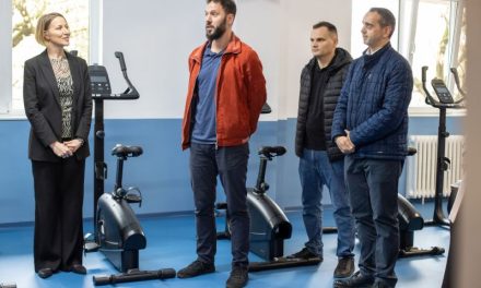 O companie de automotive se implică în proiecte de responsabilitate socială în domeniul educației