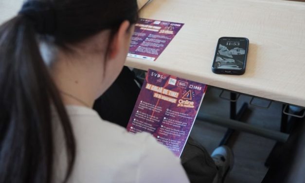 Peste 700 de elevi din Timiș, instruiți pentru siguranța în mediul online – Materiale video realizate au ajuns la peste 3 milioane de tineri 