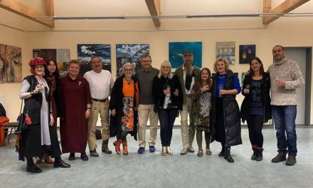 Timișoreanul Costin Brăteanu, pe simeze la expoziția retrospectivă „Arta la Graniță 1995–2025″